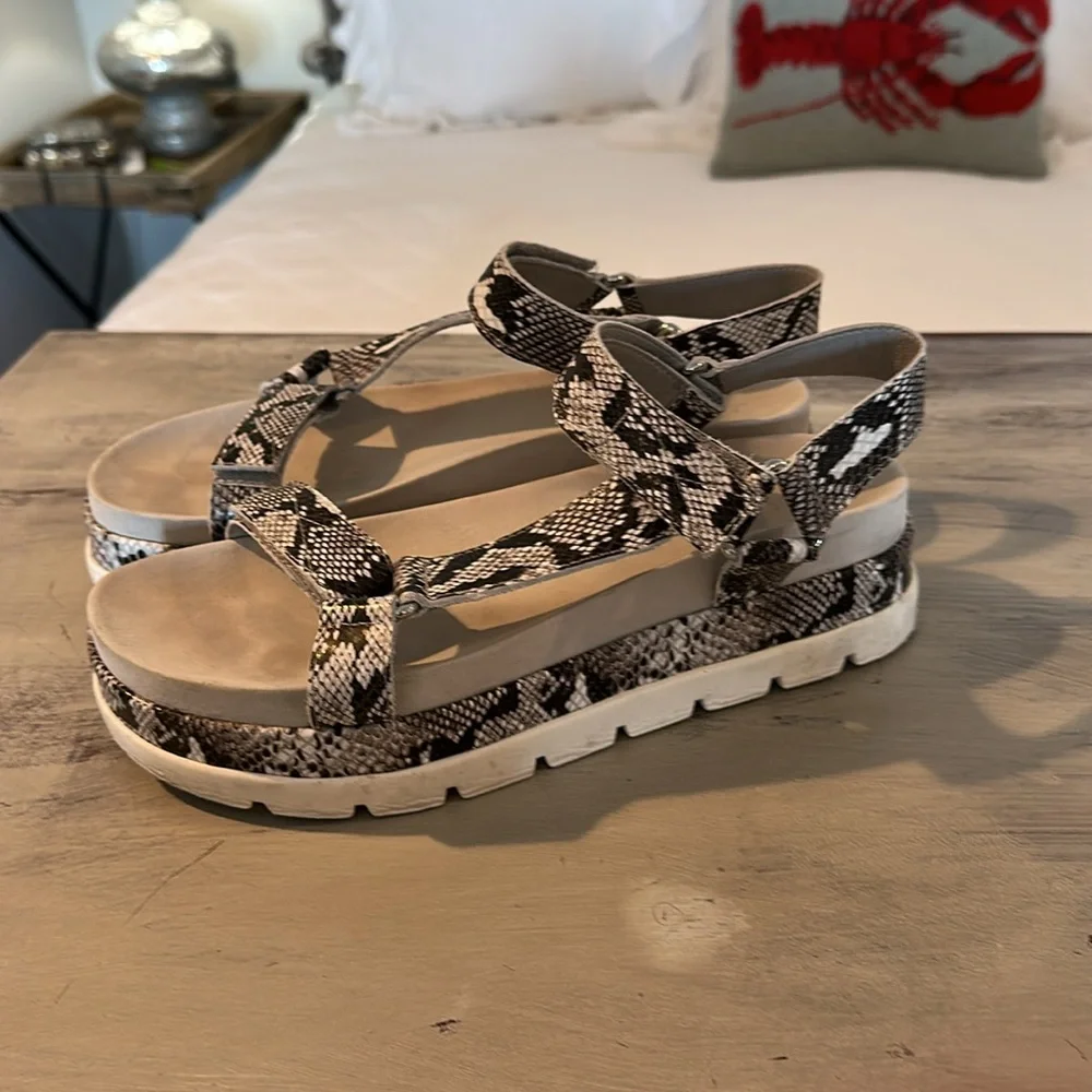 JSlide Blakely Platform Black Cream Embossed Sandal